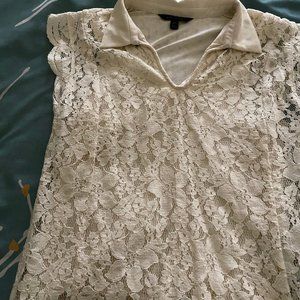 BANANA REPUBLIC OFFWHITE LACE TOP